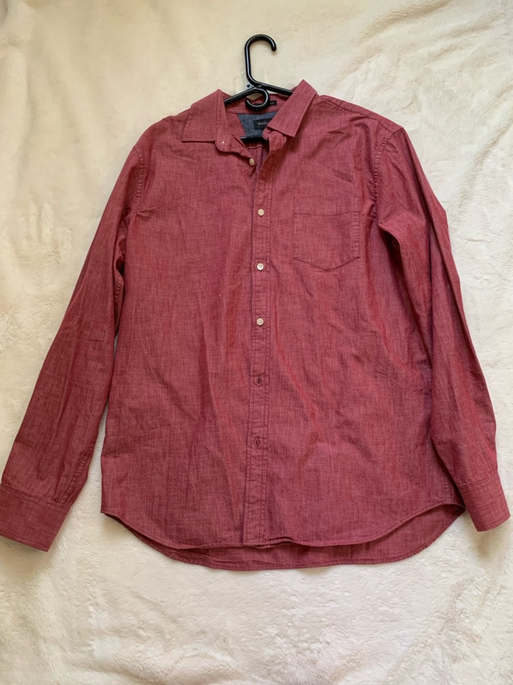 Banana Republic Men's Casual Long-Sleeve Red Button-Up Shirt